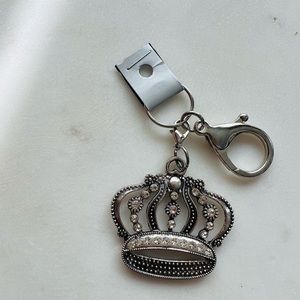 Silvertone keychain